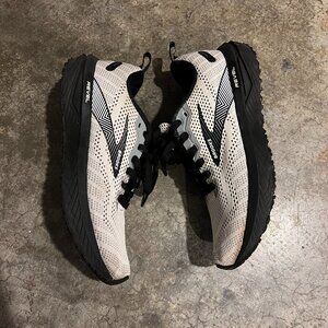 Brooks Revel 6 Women's Running Shoes - Size 7.5 Medium - White/Black